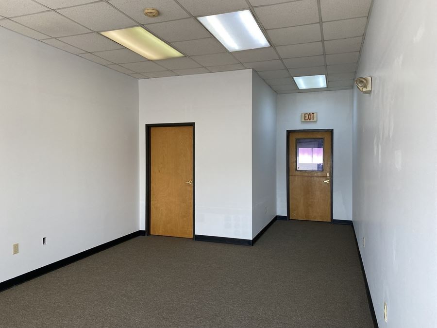 WAREHOSUE SPACE FOR LEASE IN NIXA