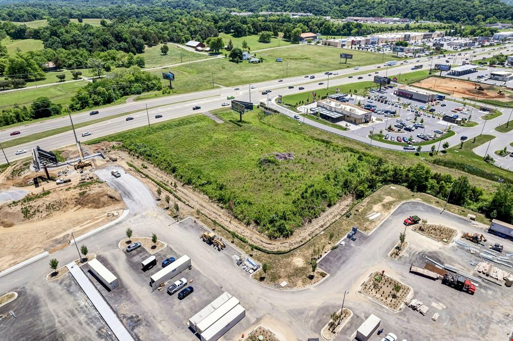 000 Winfield Dunn Pkwy - Publix and Target Adjacent