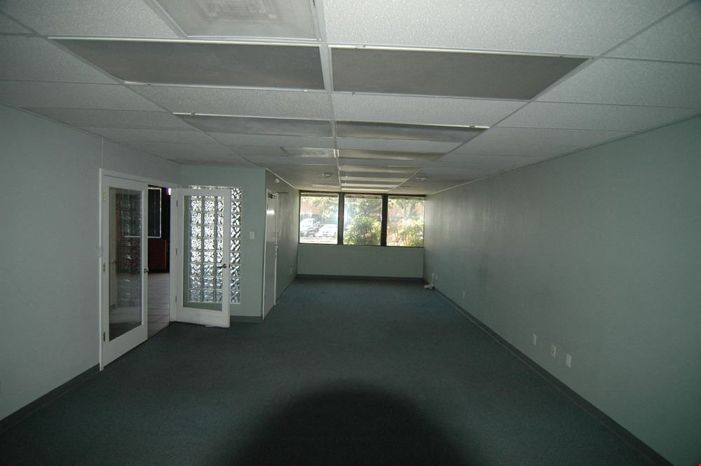3809 Eubank Blvd. NE