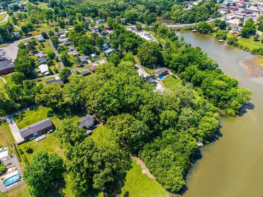 Lakeview Dr