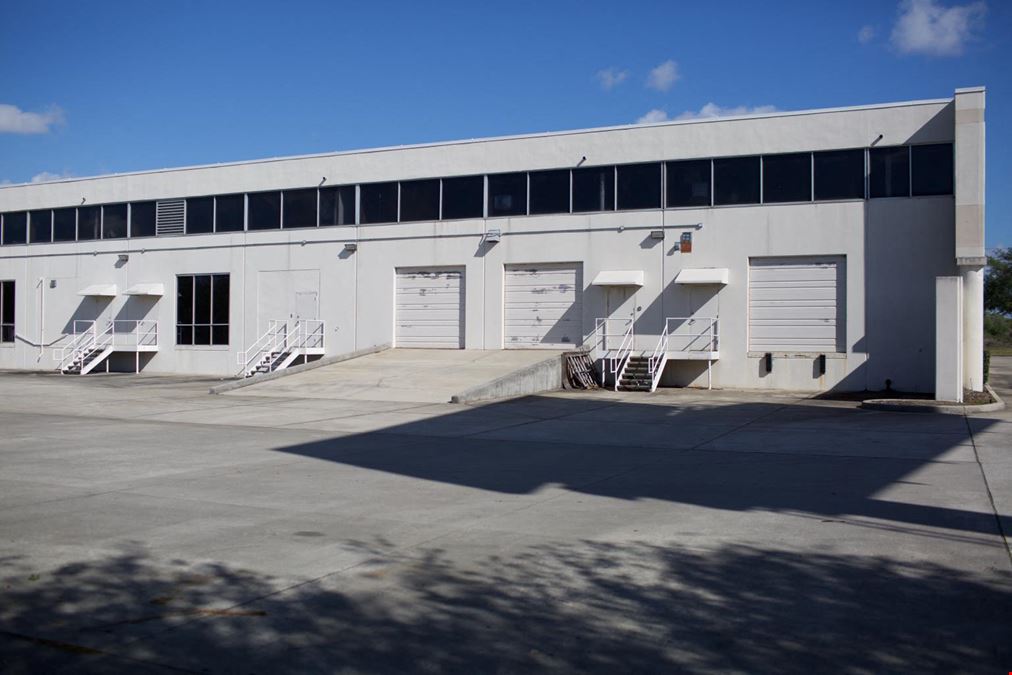170 Sunport Lane