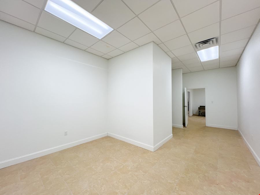 Versatile Second-Floor Space Near Lakeside Shopping Center
