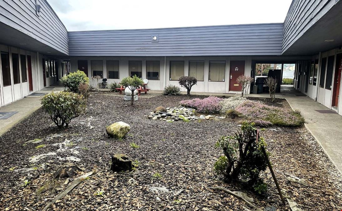 Plaza 5 Offices