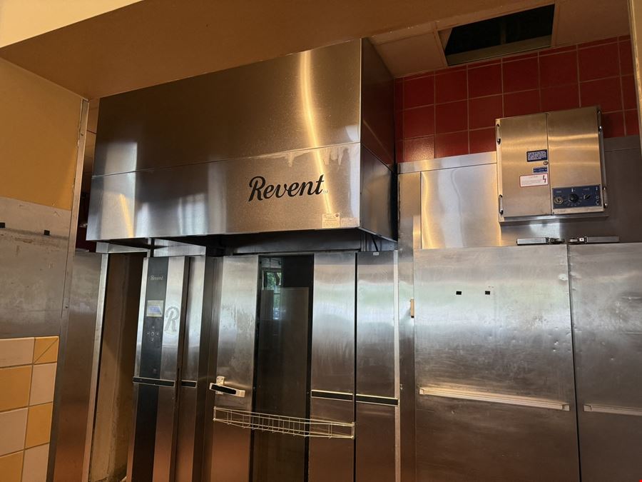 RESTAURANT FOR SALE OR LEASE IN BRANSON