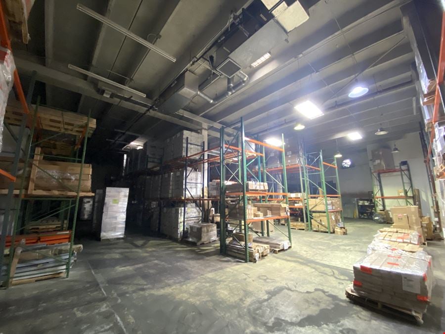 ±12,000 SQFT OFFICE WAREHOUSE CONDOMINIUM