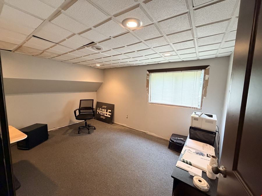 6158 W Saginaw Hwy