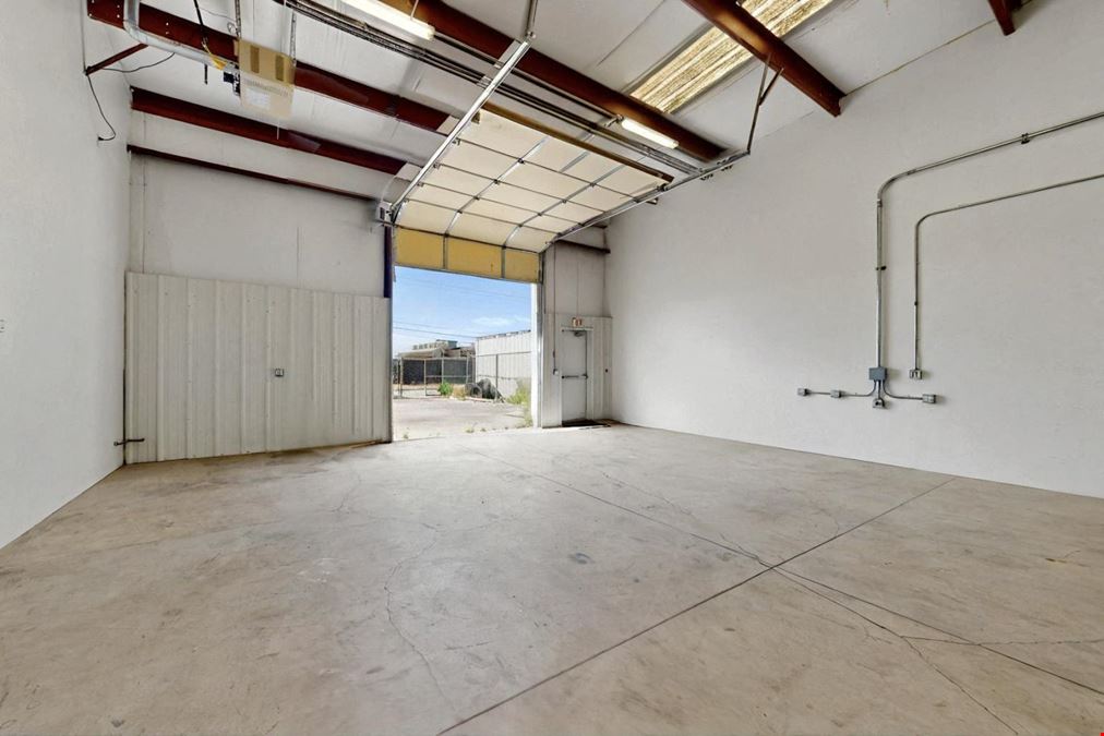 Paseo Area Office/Warehouse – Gated Yard + 3-Phase Power + Drive In Door