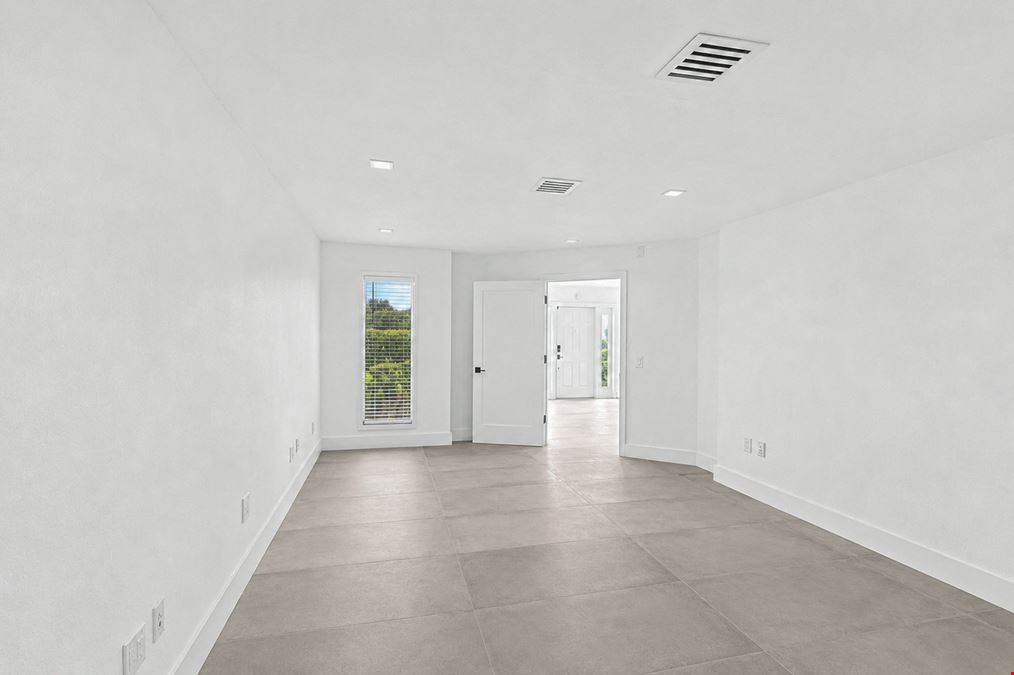 2878 South Osceola Avenue, Unit 5E