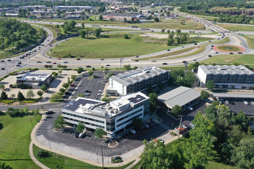 FARMERS PARK RETAIL SPACE