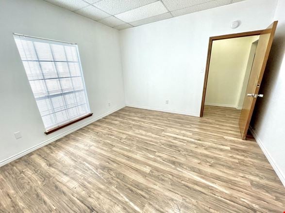 Preview of Office space for Rent at 405 Airport Fwy