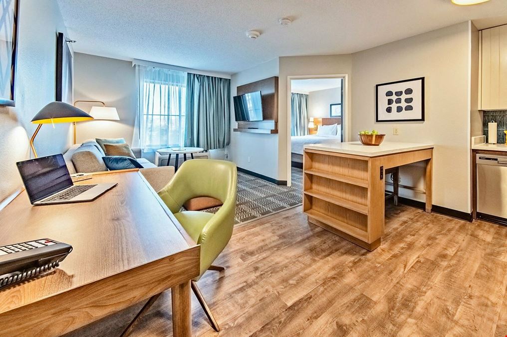 Staybridge Suites Cedar Rapids North