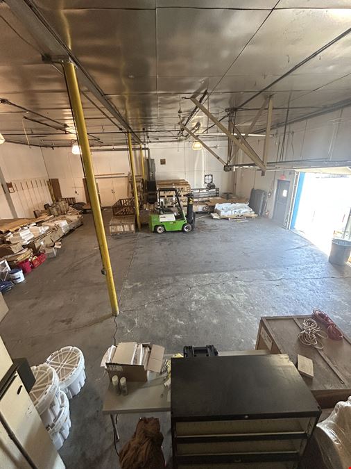 Industrial Flex Space/Warehouse on 165th