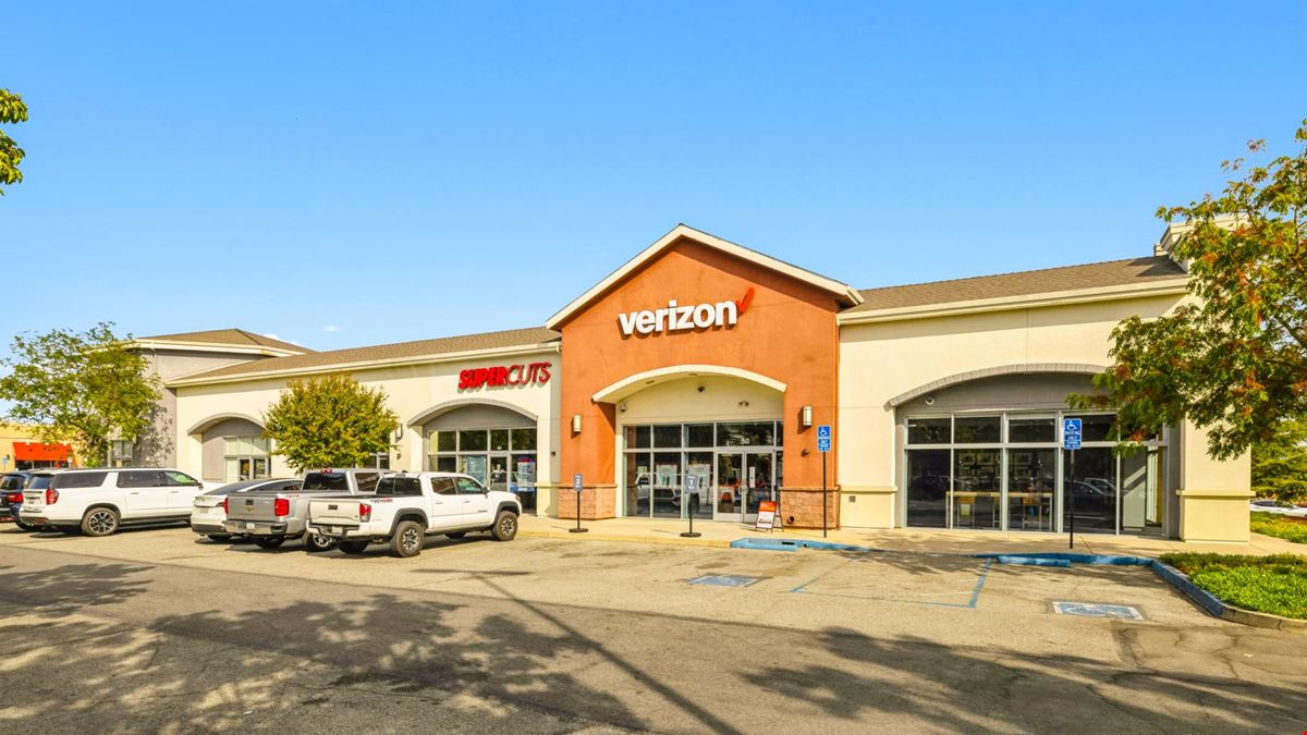Vitamin Shoppe, Verizon Wireless & Shops at Gilroy Crossing