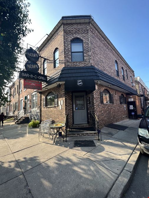 1,920 SF | Turn-Key Bar / Restaurant Building with Liquor License for Sale | 1026 Wolf Street