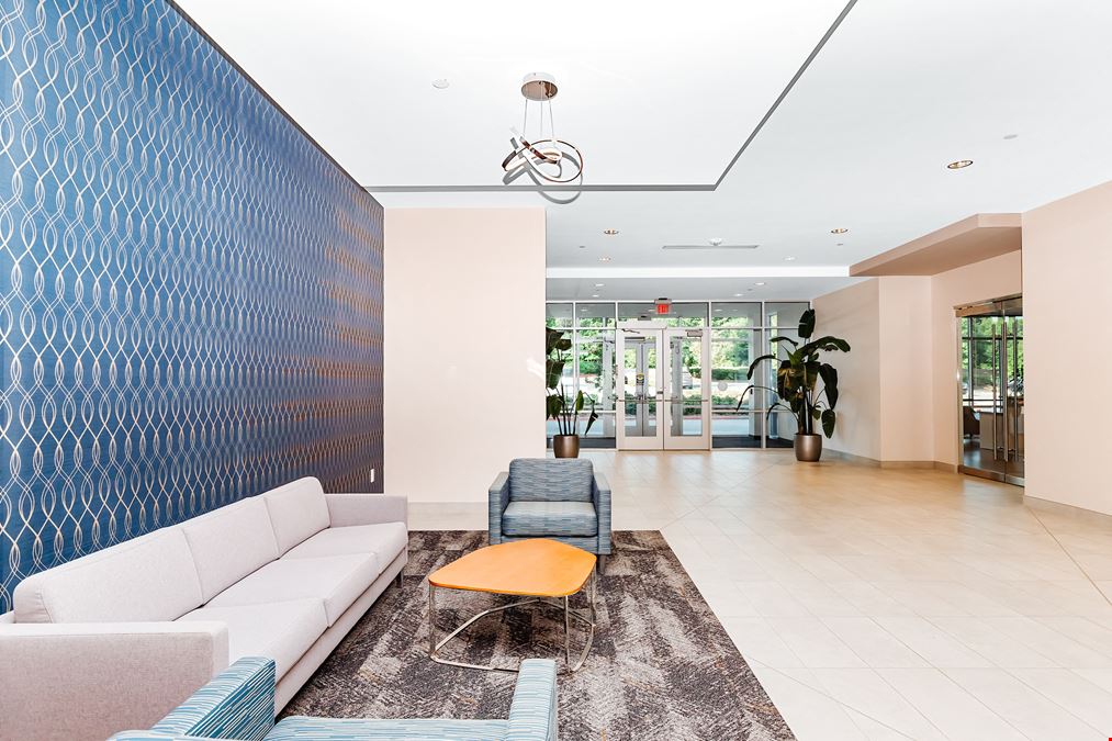 Perimeter Park: 4000 Paramount