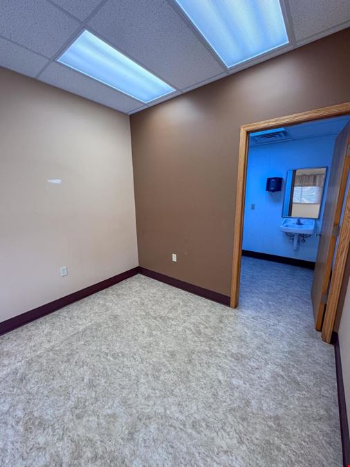 803 18th Ave NW - Austin MN Retail Space For Lease