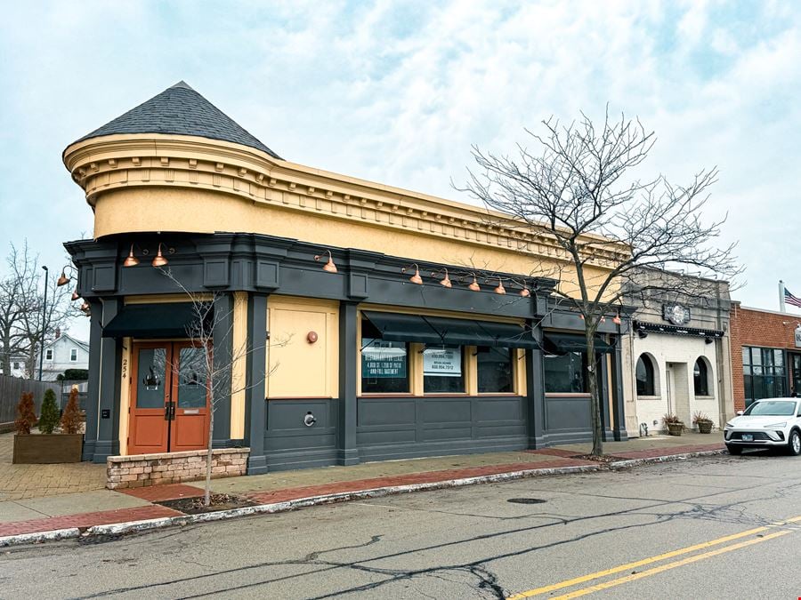 Downtown Highwood Restaurant