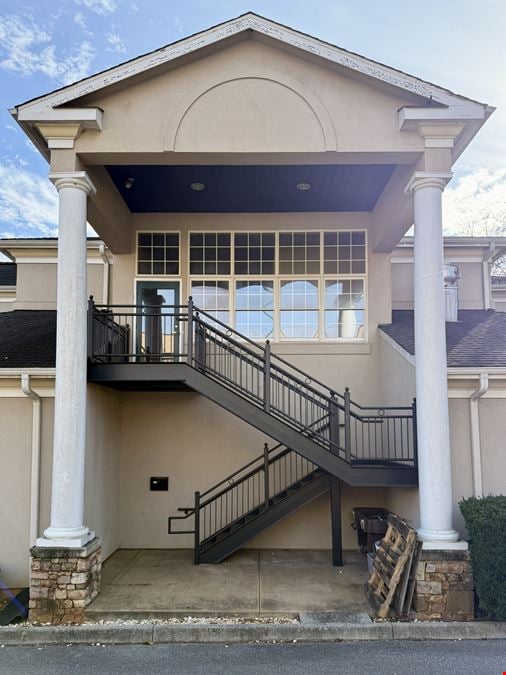 Second Floor Suite in Summerfield Village