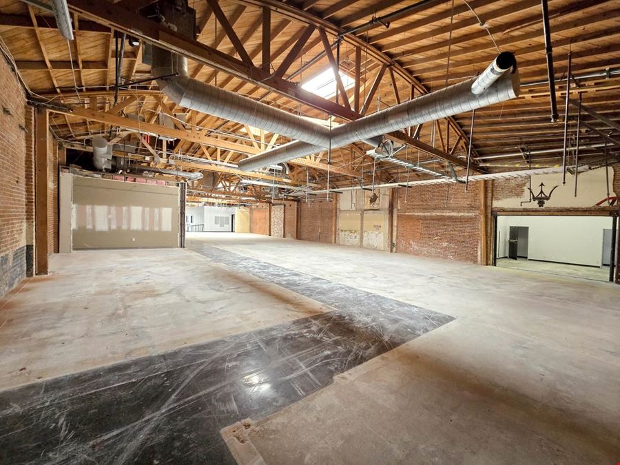 Lindblade Media Center