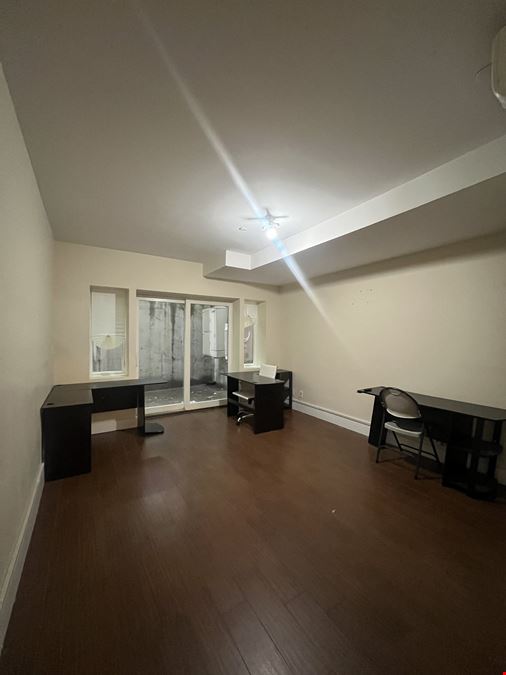 230 Walworth St B2