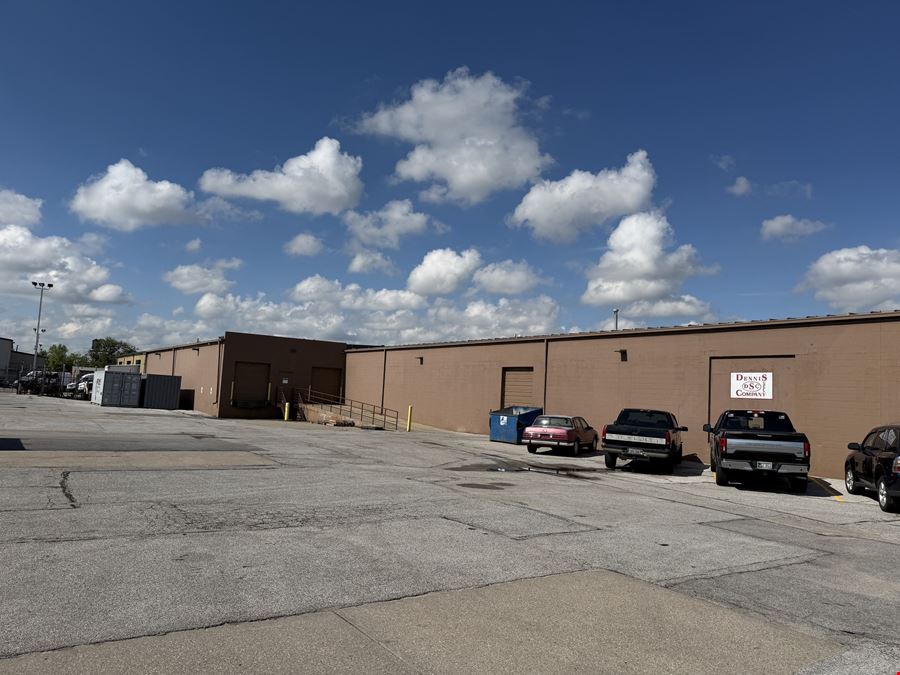 10821 I St