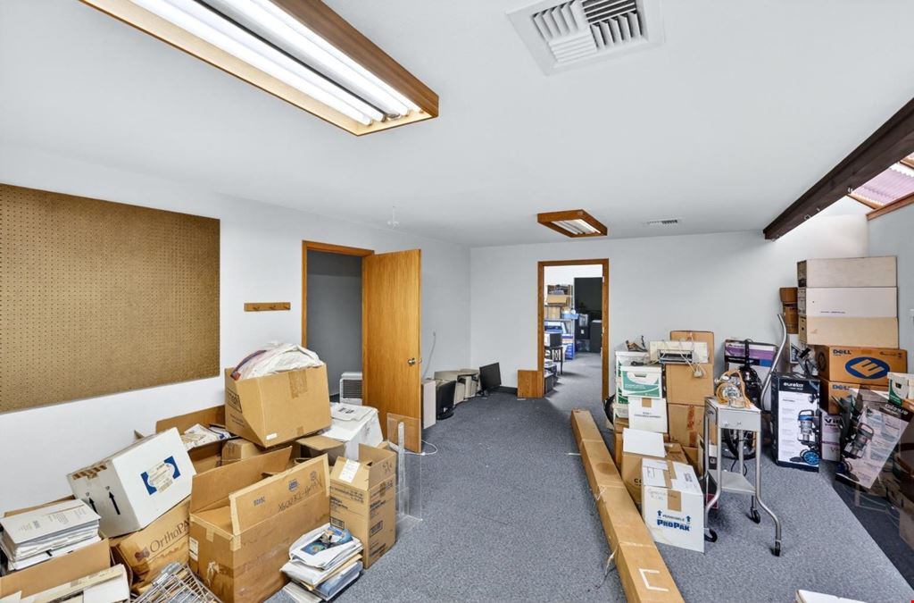 950 W. Ironwood Dr. #5