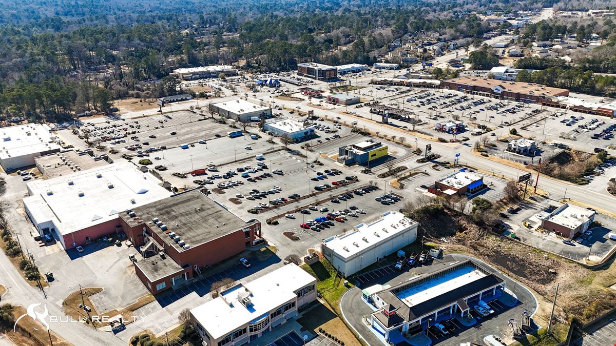 North Macon Office Suites | ±2,767 SF - ±8,025 SF | Access to I-75