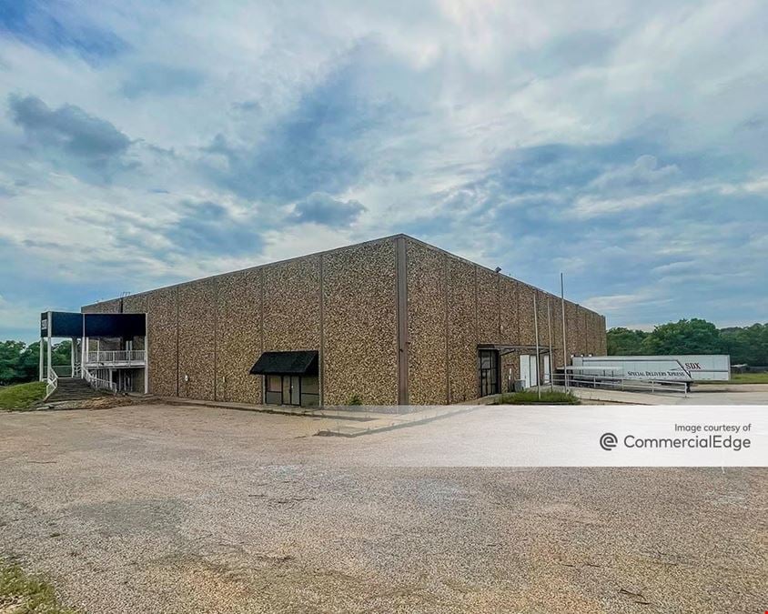 3900 Benbrook Blvd.