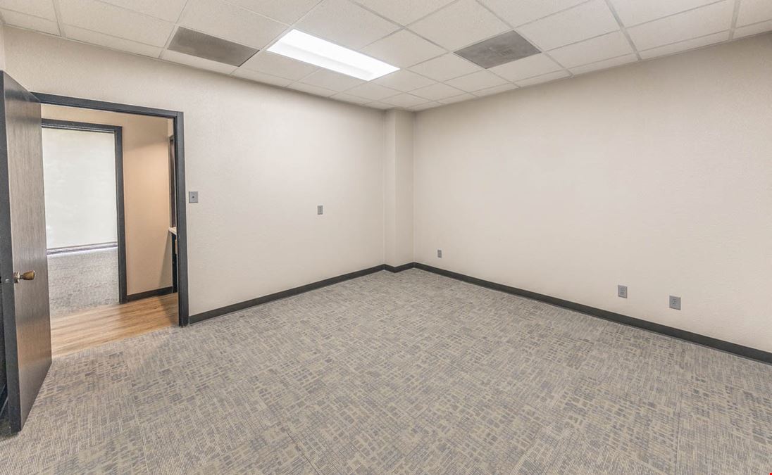 4920 S Loop 289