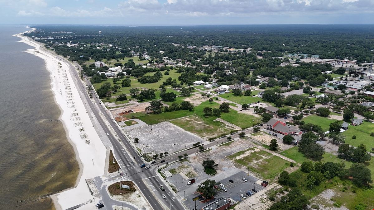 3.8 AC Overlooking the Beautiful Gulf Coast