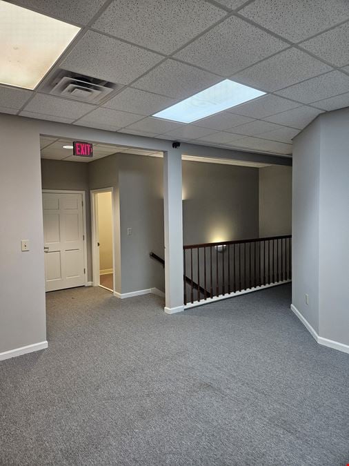 Modern Office Suite close to Cummings Research Park