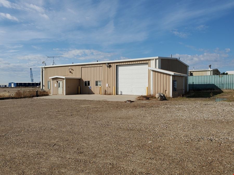±9,220 SF | 2 Buildings |  ± 10 Acres | Williston ND