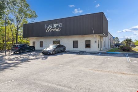 Preview of Industrial space for Rent at 592 Thorpe Rd