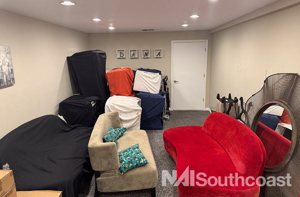 ±10,872 SF Warehouse With Office Space