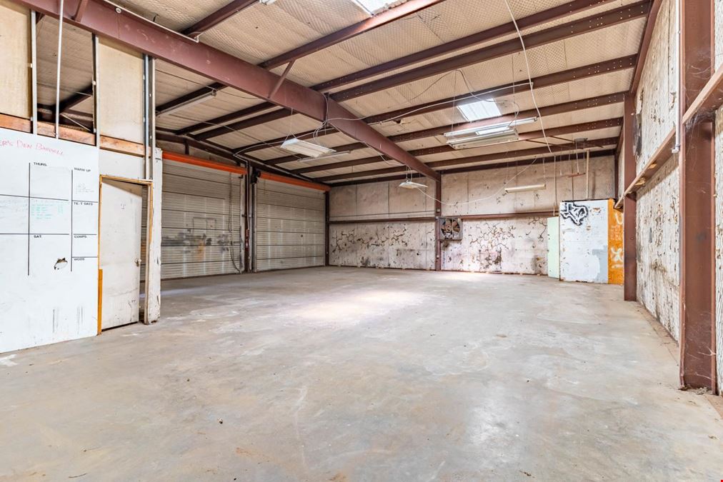 Warehouse for Lease Off US-175