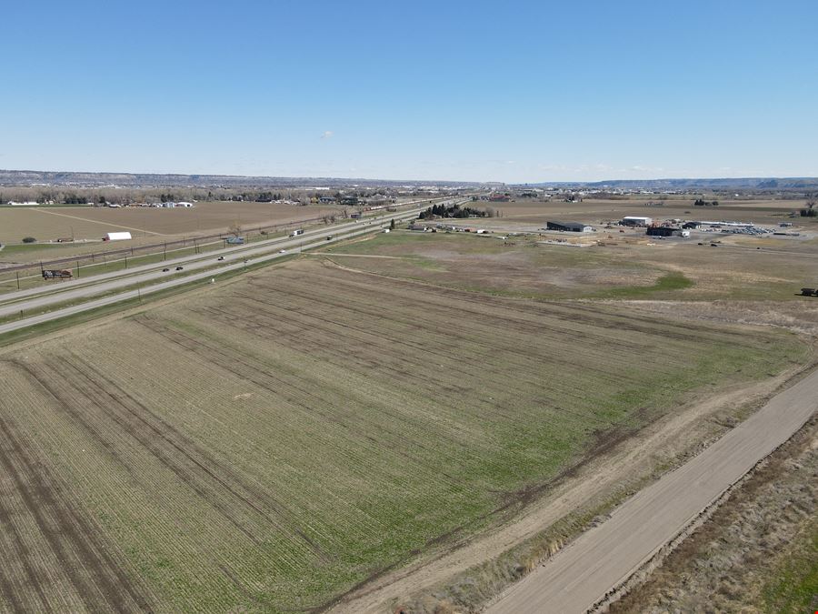 8522 S Frontage Rd