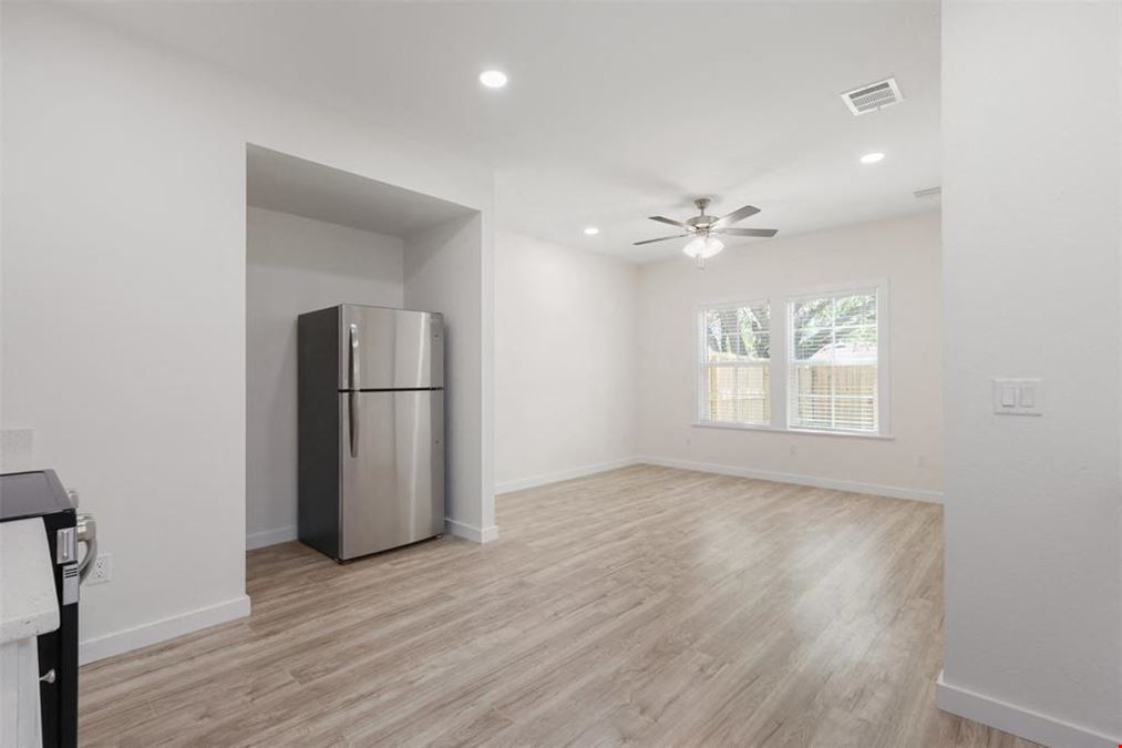1310 E Alamo St