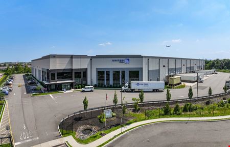 Preview of commercial space at 100 Frontage Road