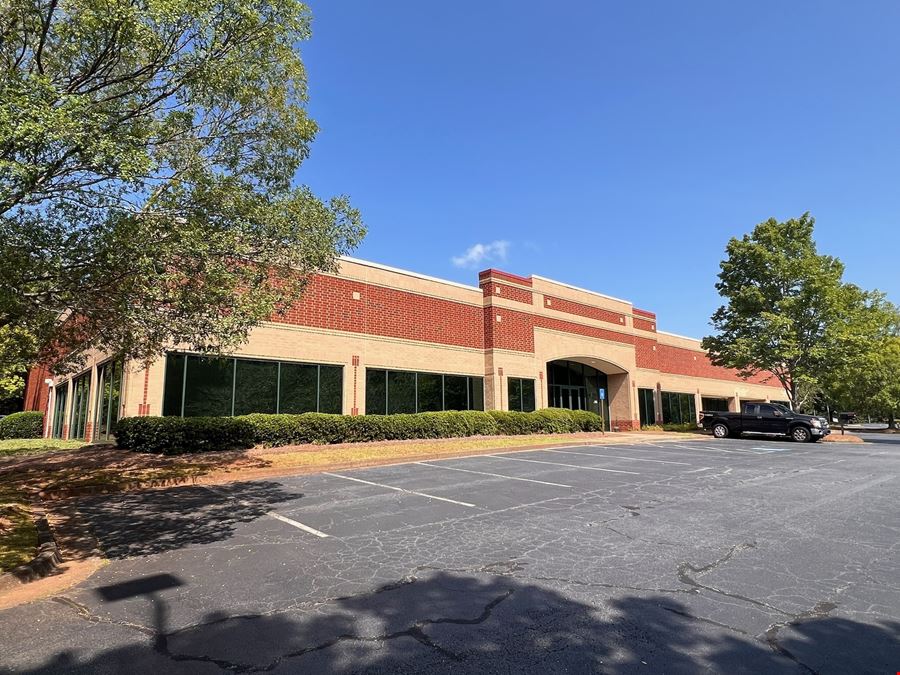 Leased Freestanding Warehouse Industrial / Flex