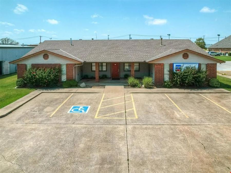 525 Tower Dr, Moore OK 73160