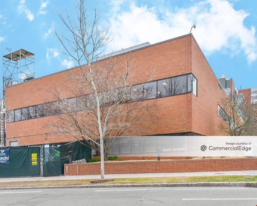 Kendall Center - 250 Binney Street