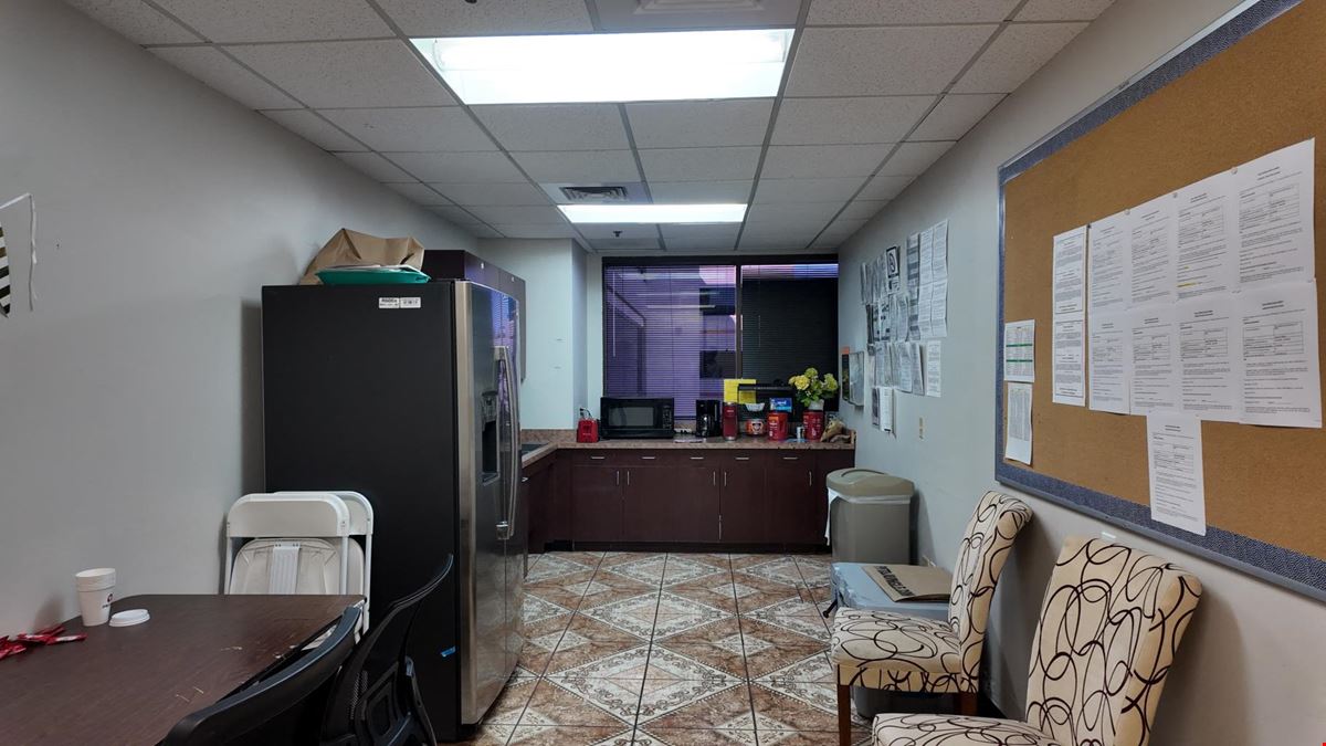 202 E EARLL DR UNIT 360