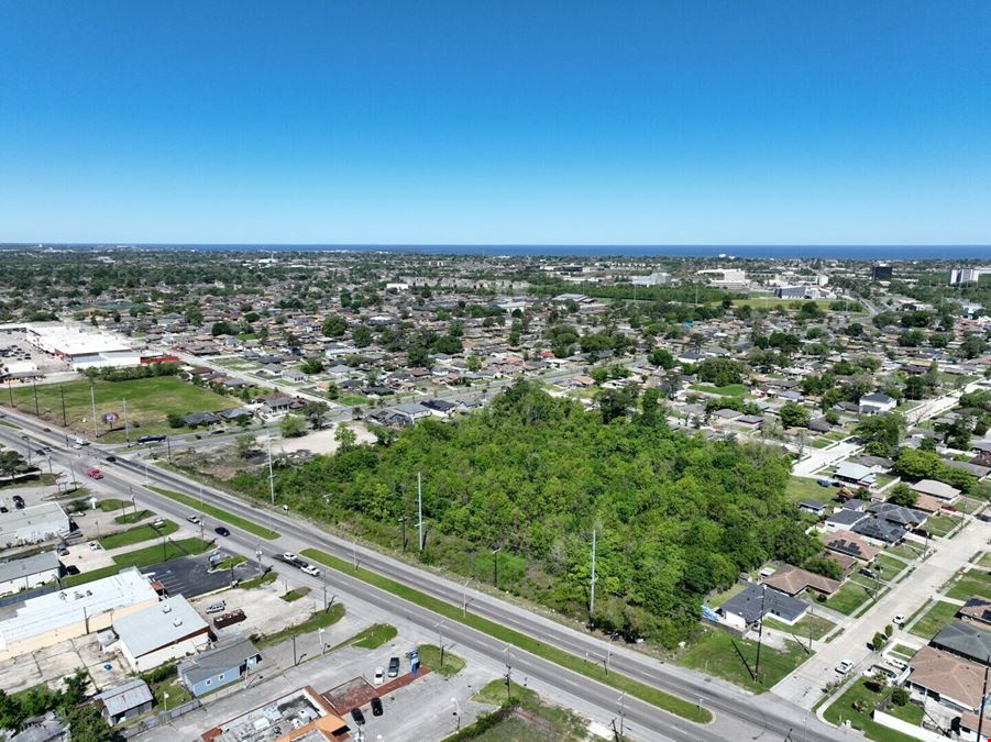 Chef Menteur Hwy Land