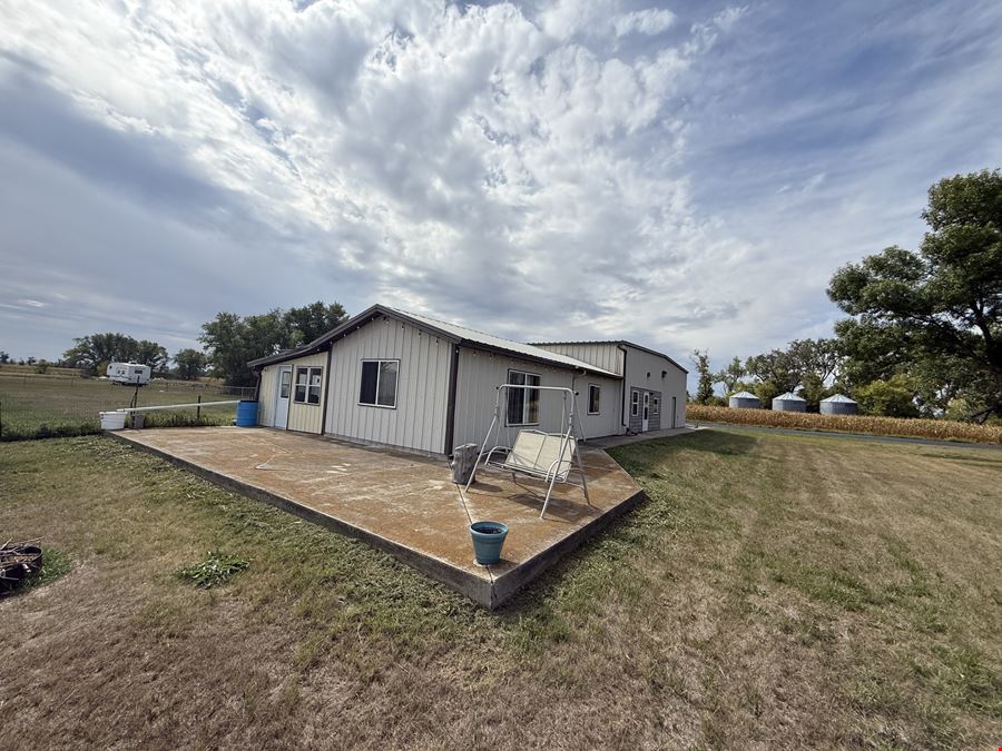 23,000+ SF Shop & Warehouse with Living Quarters | 10 Acres Near Fargo