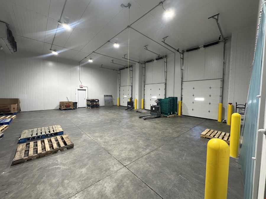 Freestanding Office/Warehouse