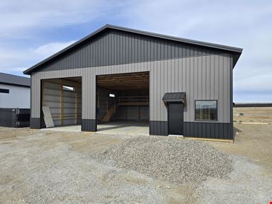 48'x60' Insulated Shop with Bathroom
