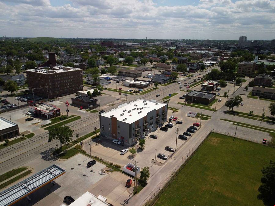 Commons on 1st
