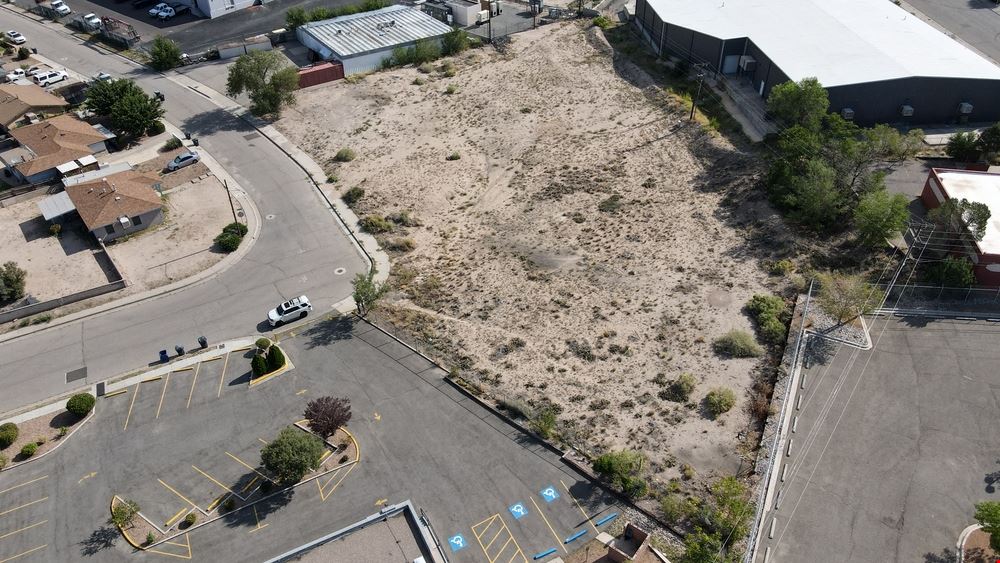 PRIME ±1.17 ACRE INDUSTRIAL YARD NEAR AIRPORT & I25