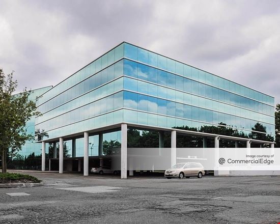 Preview of Office space for Rent at 175 Pinelawn Road