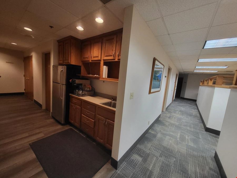 220 S Broadway - Downtown Business Suite